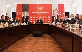 Bakan Soylu İzmir’de