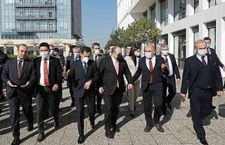 Bakan Varank: "Türkiye’de 2 milyon araç üretme...