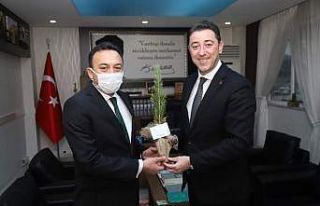 Bandırma Belediye Başkanı Tolga Tosun’dan öğretmenler...