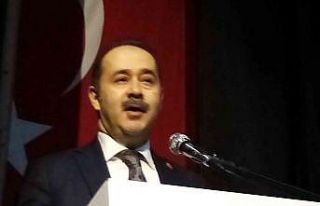 Bandırma’da Öğretmenler günü törenle kutlandı.