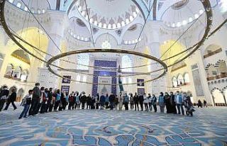 Başakşehirli görme engelliler Çamlıca camisini...