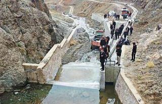 Başkale’de 6 mahalle arazi suyuna kavuştu