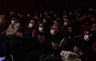 Başkan Büyükkılıç’tan Devlet Tiyatrosu’na...