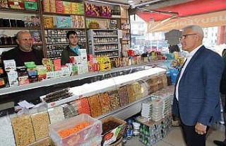 Başkan Güder esnafları yalnız bırakmıyor