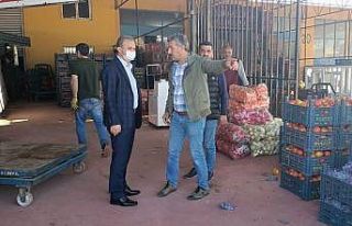 Başkan Kılınç, hal esnafıyla bir araya geldi