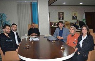 Başkan Koloğlu üniversiteli gençleri ağırladı