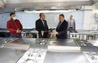Başkan Mehmet Cabbar’dan Aşçılık Okulu’na...