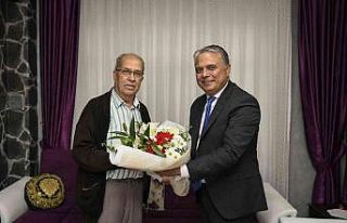 Başkan Uysal, ilkokul öğretmeni ile bir araya geldi