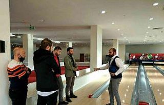 Bayburt Üniversitesi bowling hakemlik kursuna ev...