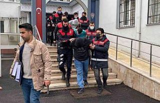Bebek kamerasına yakalanan silahlı hırsızlık...