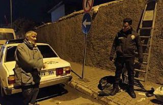 Bekçilere ’boyacıyım’ dedi hırsız çıktı