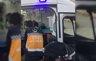 Bilecik’te otomobil ile motosiklet çarpıştı;...