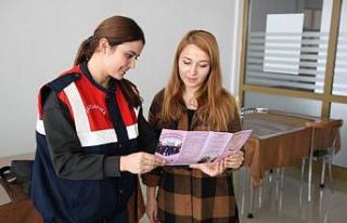 Bingöl’de jandarma ekipleri, vatandaşlara KADES...