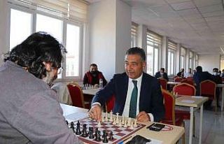 Bingöl’de öğretmenlerin satranç turnuvası başladı