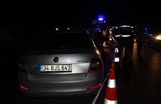 Bir yıl önce aldıkları otomobil 2 kazada 6 kişiye...