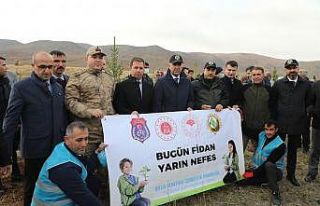 Bitlis’te fidan dikme seferberliği