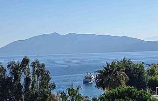 Bodrum açıklarında düzensiz göçmenleri taşıyan...