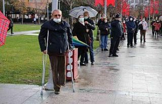 Bolu’da, 10 Kasım töreninde hayat durdu