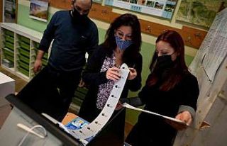 Bulgaristan’da halk parlamento ve cumhurbaşkanlığı...