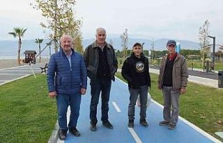 Burhaniye’de güzel havalarda sahiller doldu taştı