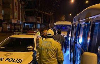 Bursa polisi fark etti, trafikten men edildi; yolcular...