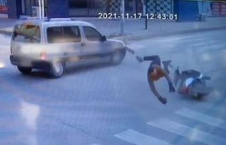 Bursa’da kaza yapan bisiklet sürücüsünün havalandığı...