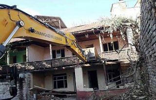 Bursa’da madde bağımlılarının mesken tuttuğu...