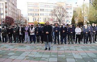 Bursa’daki kazada hayatını kaybeden İHH gönüllüleri...