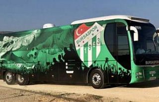 Bursaspor Kulübü: “Kocaelispor taraftarını kınıyoruz”