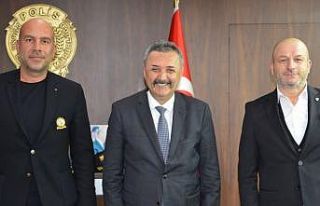 Bursaspor Kulübü’nden İl Emniyet Müdürü Tacettin...