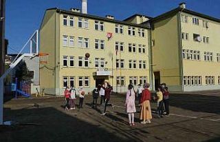 Büyükşehir’den, 18 ilçeye 100 adet basketbol...