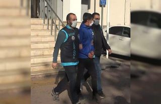 Çaldıkları motosiklet ile kapkaç yaptılar