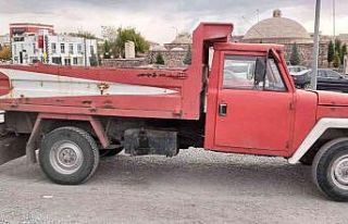 Çalınan kamyonet plakası değiştirilmiş halde...