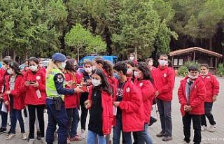 Çanakkale’de vatandaşlara trafik eğitim faaliyeti...
