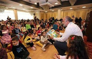 Canik’te minikler, Başkan Sandıkçı’dan masal...