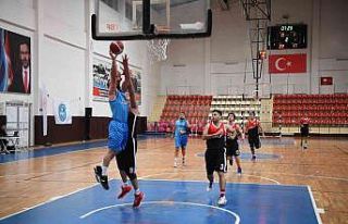 ÇESK, İzmitsporu’u 77 - 46’lık skorla mağlup...