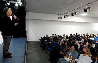 Çeşme Halk Eğitim’den üniversite öğrencilerine...