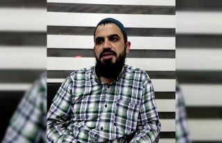 CHP’li meclis üyesinin takkesinden rahatsız olduğu...