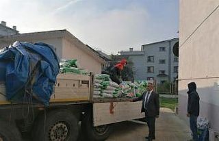 Çiftçilere tohum ve yem dağıtıldı