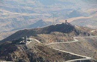 Cudi Dağı yaşam alanlı kuleler ve yol ağlarıyla...