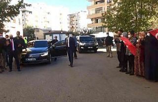 Cumhurbaşkanı Başdanışmanı Aslan, evlat nöbetindeki...