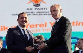 Cumhurbaşkanından ödüllü Başkan, başarıya...