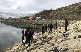 Dalgıçlar, Demirözü Barajında kayıp kişiyi...
