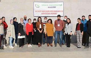 Deney hayvanları kullanım kursunu başarı ile tamamladılar