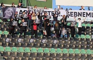 Denizlispor maçında kadın cinayetine tepki için...