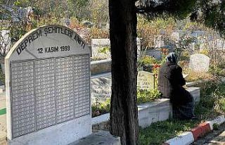 Depremde 5 çocuğunu kaybeden baba gözyaşlarına...