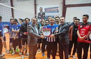 Develi’de Voleybol şenliği tamamlandı