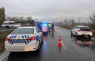 Devrilen işçi servisinde can pazarı yaşandı:...