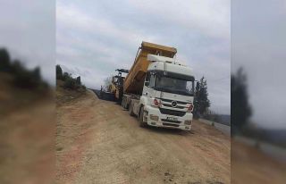 Dilovası Tepecik Köyü’nde yol konforu arttırıldı