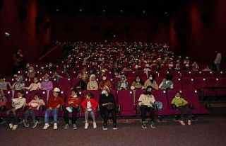 Diyarbakır’da 8 bin öğrenci ilk defa sinema ile...